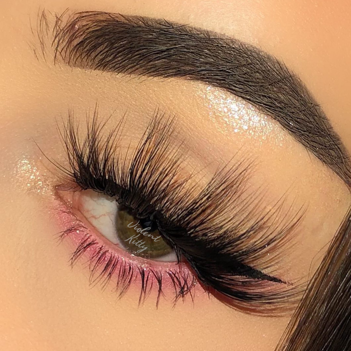 "BABY BRAT" CORNER LASH